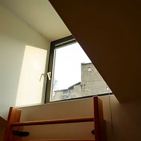 Dans Ma Bulle Kapselhotell *